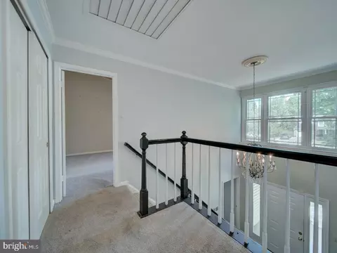 Entry Way - 9618 Clover Hill Rd, Manassas, VA 20110 photo 4 of 6