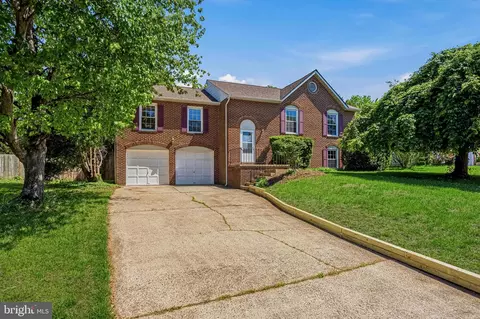 9729 Zimbro Ave, Manassas, VA 20110