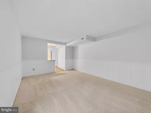 Living - 9136 Karlo St, Manassas, VA 20110 photo 8 of 15