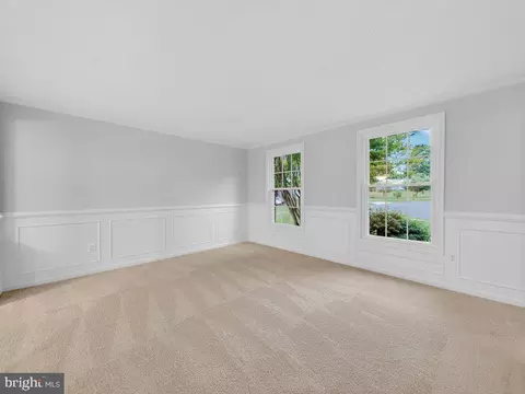 Living - 9136 Karlo St, Manassas, VA 20110 photo 4 of 15