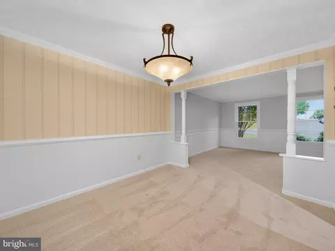 Living - 9136 Karlo St, Manassas, VA 20110 photo 5 of 15
