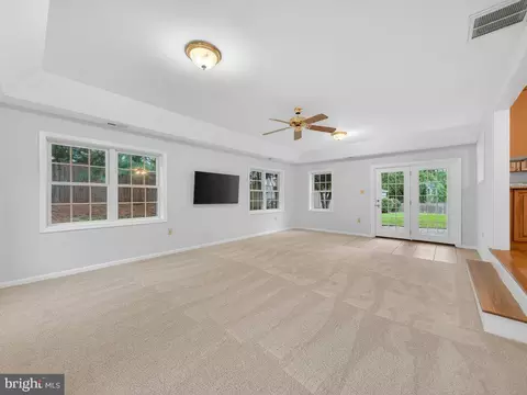 Living - 9136 Karlo St, Manassas, VA 20110 photo 14 of 15