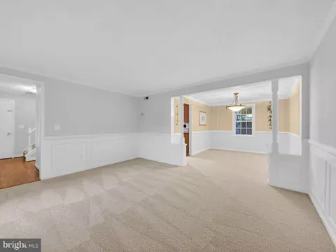 Living - 9136 Karlo St, Manassas, VA 20110 photo 2 of 15