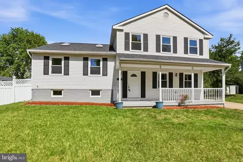 8487 Kirby St, Manassas, VA 20110