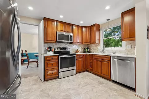 Kitchen - 10103 Trinity Ln, Manassas, VA 20110 photo 2 of 2