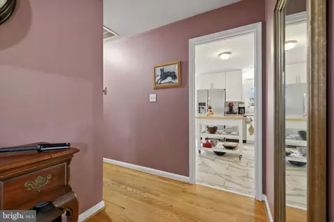 Entry Way - 8911 Peabody St, Manassas, VA 20110 photo 3 of 5