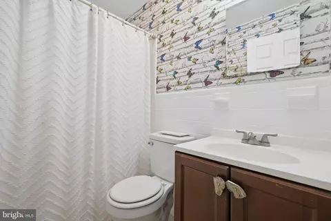 Bath - 8911 Peabody St, Manassas, VA 20110 photo 1 of 4