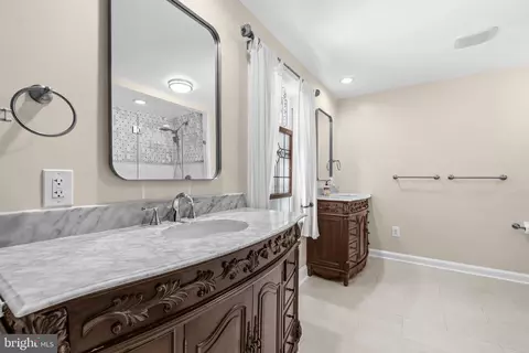 Bath - 9304 Stuart Ave, Manassas, VA 20110 photo 1 of 3