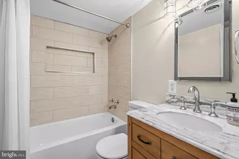Bath - 9304 Stuart Ave, Manassas, VA 20110 photo 2 of 3