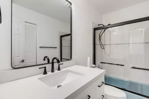 Bath - 9307 Hood Rd, Manassas, VA 20110 photo 2 of 2