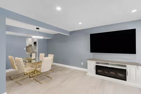Dining - 9307 Hood Rd, Manassas, VA 20110 photo 2 of 2