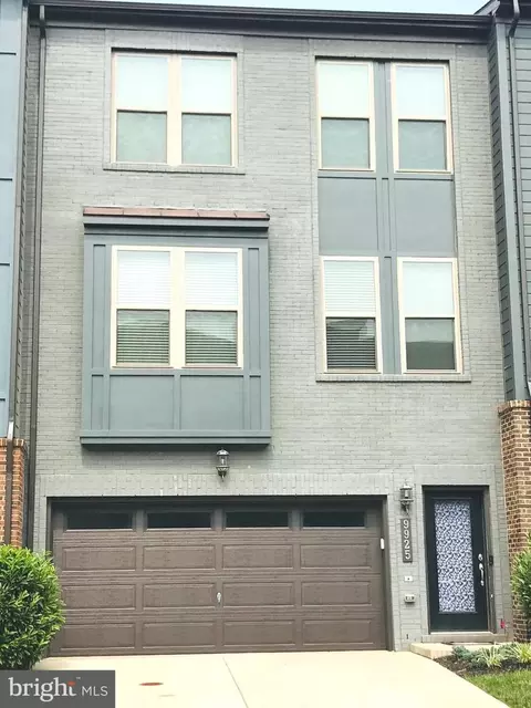 9925 Hopkins Loop, Manassas, VA 20110