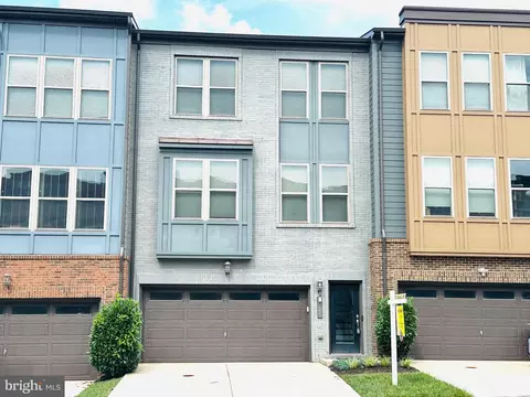 9925 Hopkins Loop, Manassas, VA 20110