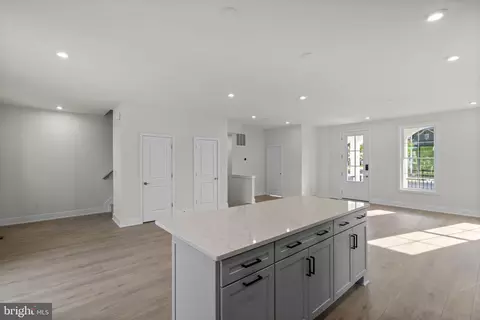 Entry Way - 9615 Grant Ave, Manassas, VA 20110 photo 2 of 4