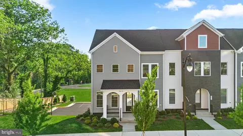 Exterior - 9615 Grant Ave, Manassas, VA 20110 photo 2 of 3