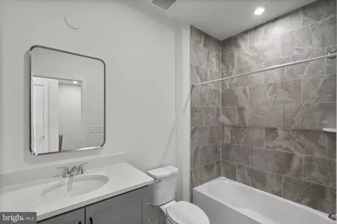 Bath - 9615 Grant Ave, Manassas, VA 20110 photo 3 of 3