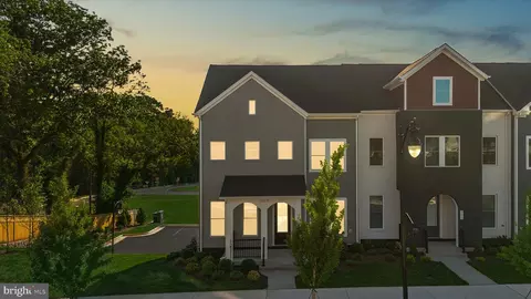 Exterior - 9615 Grant Ave, Manassas, VA 20110 photo 3 of 3