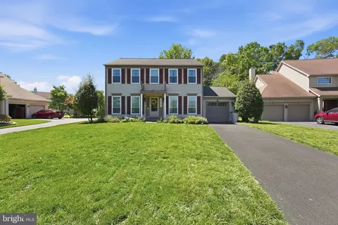 10275 Racquet Cir, Manassas, VA 20110