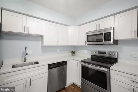 Kitchen - 9764 Bragg Ln, Manassas, VA 20110 photo 3 of 3