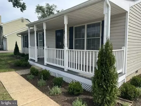 Exterior - 10303 Abbott Rd, Manassas, VA 20110 photo 3 of 15