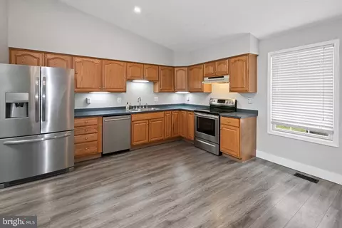 Kitchen - 10303 Abbott Rd, Manassas, VA 20110 photo 2 of 2