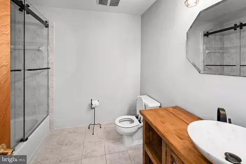 Bath - 10303 Abbott Rd, Manassas, VA 20110 photo 1 of 2