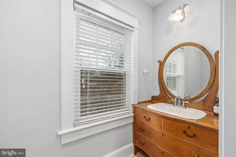 Bath - 9016 Grant Ave, Manassas, VA 20110 photo 1 of 5