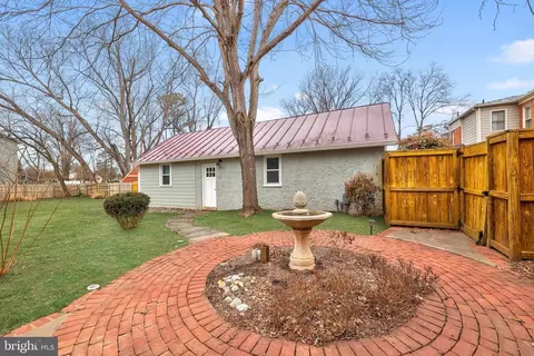 Exterior - 9016 Grant Ave, Manassas, VA 20110 photo 9 of 11