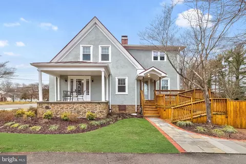 Exterior - 9016 Grant Ave, Manassas, VA 20110 photo 3 of 11