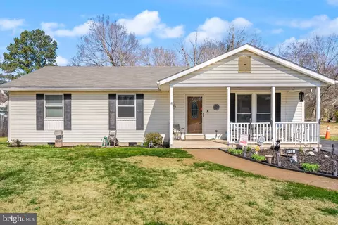 10141 Grist Mill Ct, Manassas, VA 20110