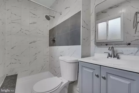 Bath - 8613 Weems Rd, Manassas, VA 20110 photo 2 of 3