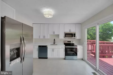 Kitchen - 8613 Weems Rd, Manassas, VA 20110 photo 2 of 4