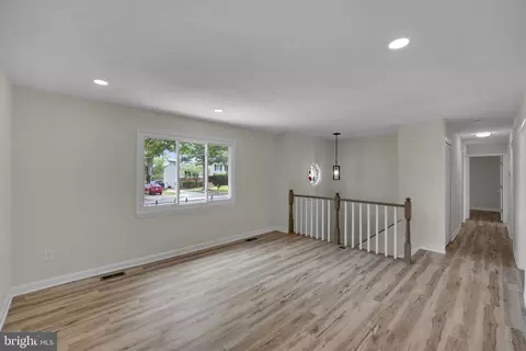 Living - 8613 Weems Rd, Manassas, VA 20110 photo 1 of 7