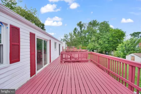 Exterior - 8613 Weems Rd, Manassas, VA 20110 photo 6 of 13
