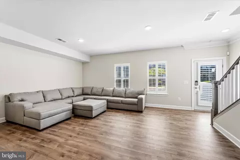 Living - 9828 Buchanan Loop, Manassas, VA 20110 photo 7 of 7