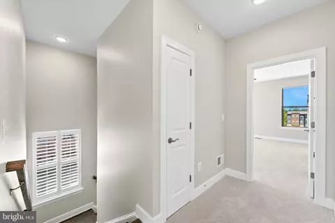 Entry Way - 9828 Buchanan Loop, Manassas, VA 20110 photo 5 of 8