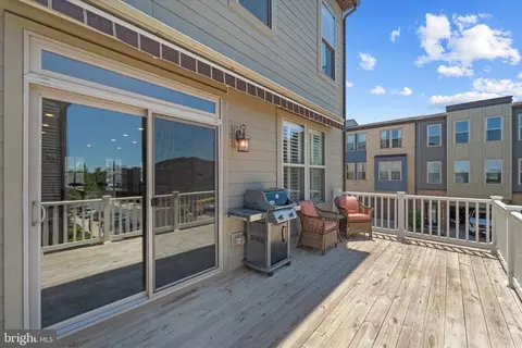 Exterior - 9828 Buchanan Loop, Manassas, VA 20110 photo 3 of 3