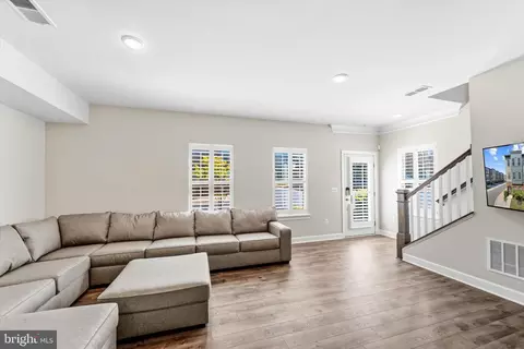 Living - 9828 Buchanan Loop, Manassas, VA 20110 photo 6 of 7
