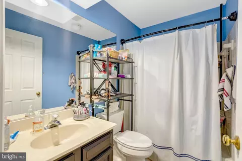Bath - 10262 Cedar Ridge Dr, Manassas, VA 20110 photo 2 of 5