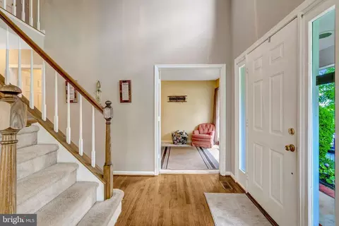 Entry Way - 10262 Cedar Ridge Dr, Manassas, VA 20110 photo 2 of 11