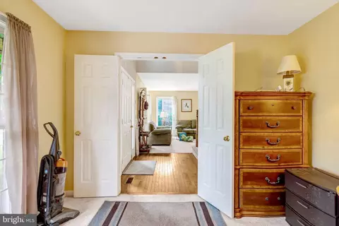 Entry Way - 10262 Cedar Ridge Dr, Manassas, VA 20110 photo 3 of 11