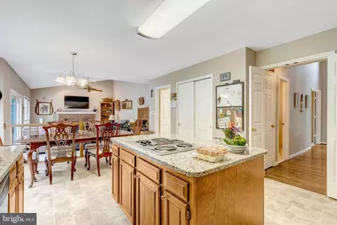 Kitchen - 10262 Cedar Ridge Dr, Manassas, VA 20110 photo 2 of 4
