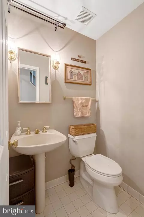 Bath - 10262 Cedar Ridge Dr, Manassas, VA 20110 photo 1 of 5