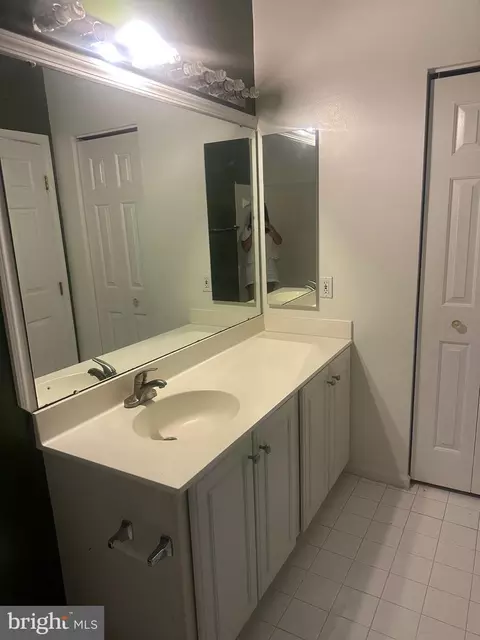 Bath - 9308 Witch Hazel Way, Manassas, VA 20110 photo 1 of 3