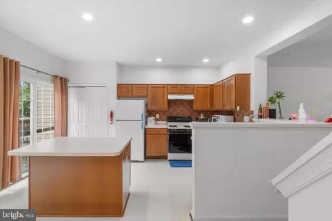 Kitchen - 10278 Butternut Cir, Manassas, VA 20110 photo 3 of 3
