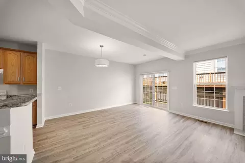 Living - 8297 Gaither St, Manassas, VA 20110 photo 5 of 9
