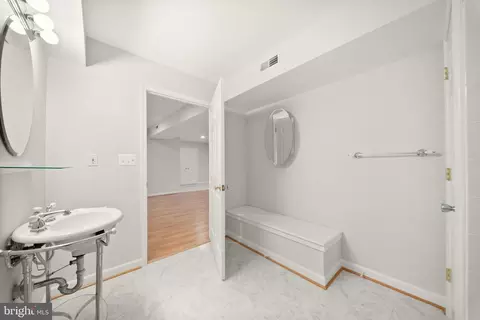 Bath - 8297 Gaither St, Manassas, VA 20110 photo 6 of 6