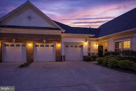8356 Gaither St, Manassas, VA 20110