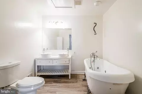 Bath - 9206 Peabody St, Manassas, VA 20110 photo 1 of 3