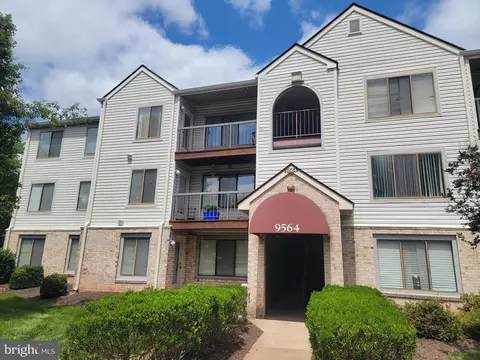 9564 Cannoneer Ct #301, Manassas, VA 20110